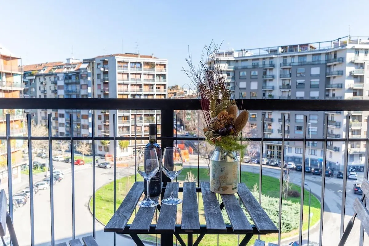 Duomo-Navigli - Two Bedrooms & Terrace With Wi-Fi Μιλάνο